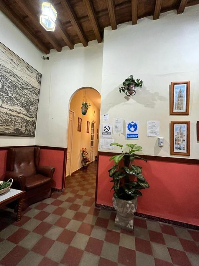 Pension Bienvenido Seville Luaran gambar