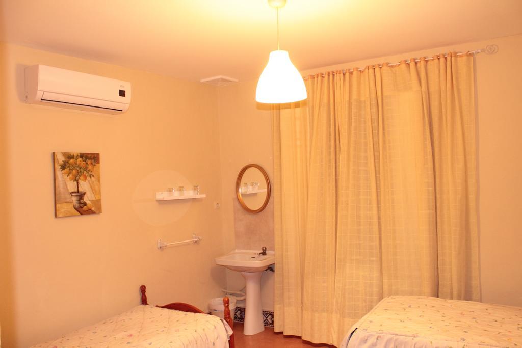 Pension Bienvenido Seville Bilik gambar
