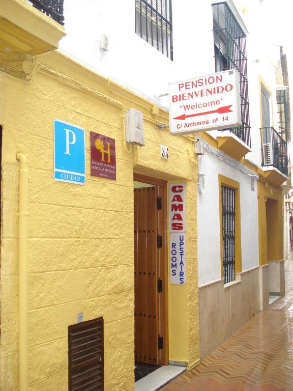 Pension Bienvenido Seville Luaran gambar